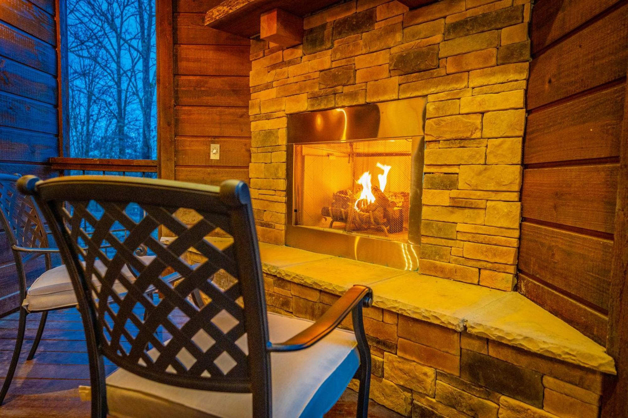 The Luxurious Blue Sky Lodge Is Epic! Broken Bow Ngoại thất bức ảnh