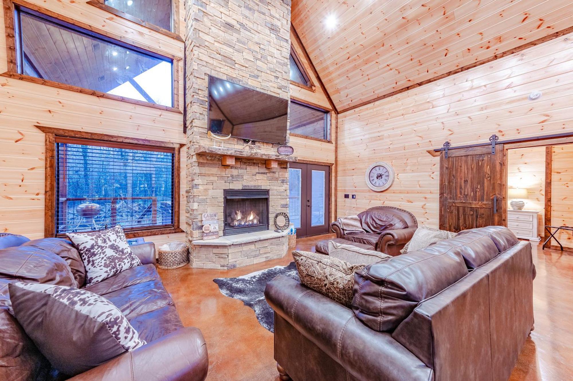 The Luxurious Blue Sky Lodge Is Epic! Broken Bow Ngoại thất bức ảnh