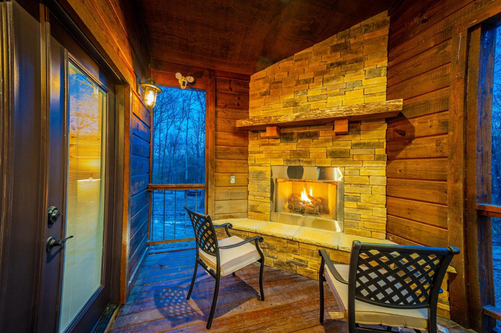 The Luxurious Blue Sky Lodge Is Epic! Broken Bow Ngoại thất bức ảnh
