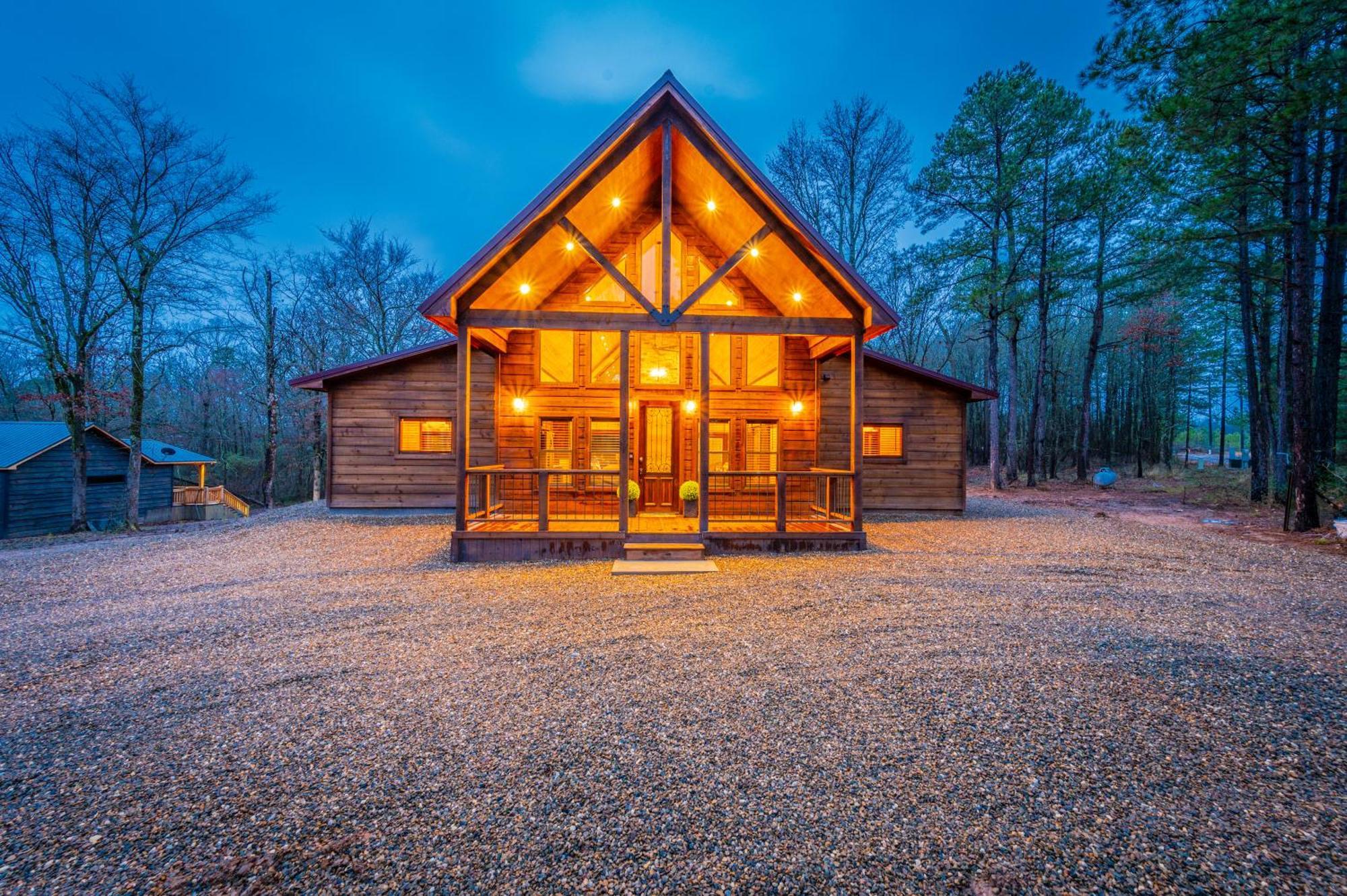 The Luxurious Blue Sky Lodge Is Epic! Broken Bow Ngoại thất bức ảnh