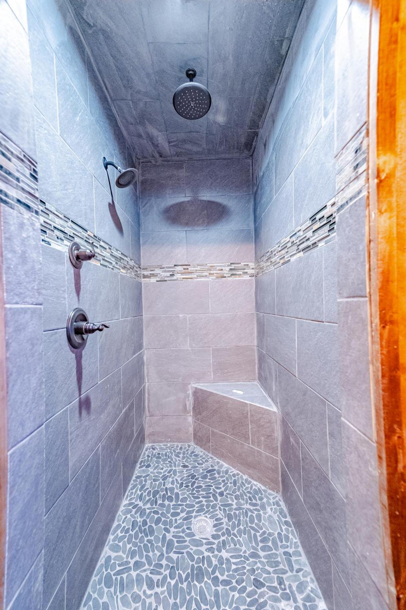 The Luxurious Blue Sky Lodge Is Epic! Broken Bow Ngoại thất bức ảnh