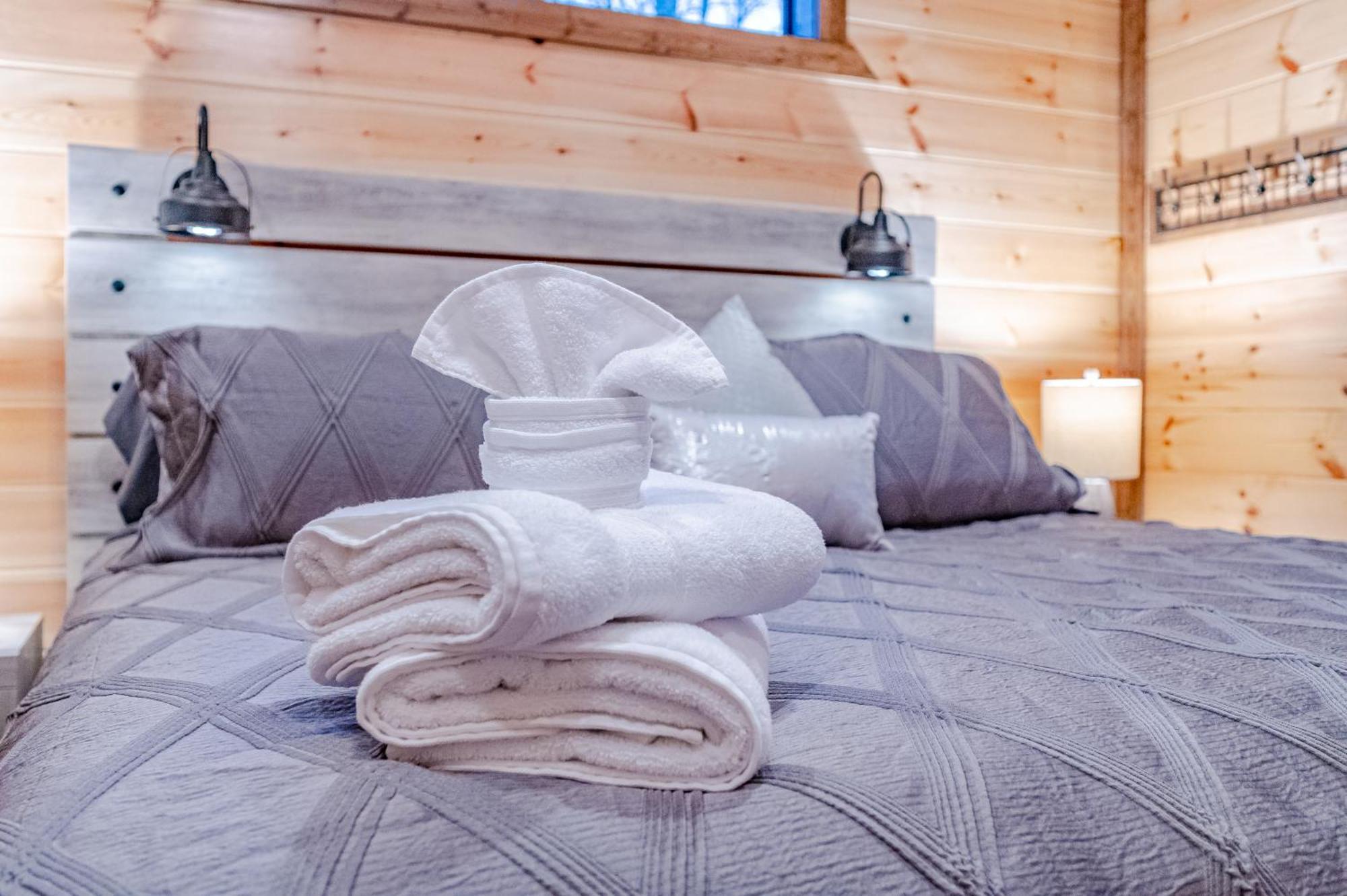 The Luxurious Blue Sky Lodge Is Epic! Broken Bow Ngoại thất bức ảnh